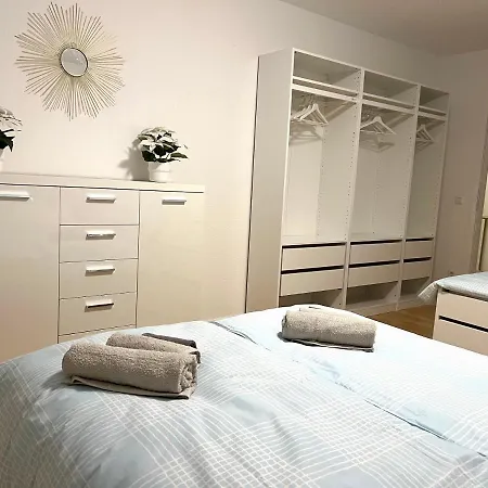 Moderne In Mit Balkon, Wehome Komfort * 莱门