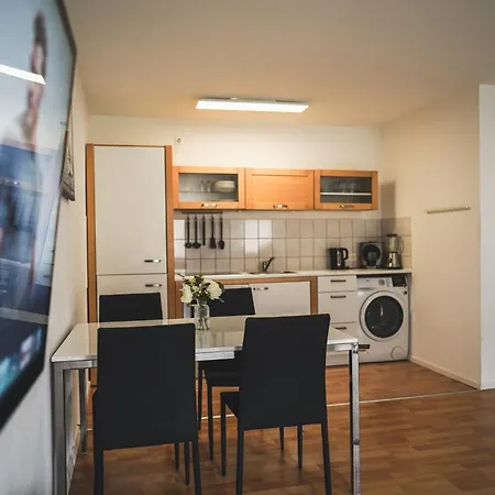 Moderne In Mit Balkon, Wehome Komfort 公寓