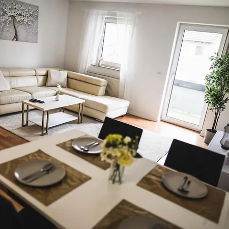 Moderne In Mit Balkon, Wehome Komfort Apartmán *