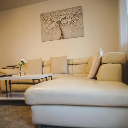 Moderne In Mit Balkon, Wehome Komfort Apartmán