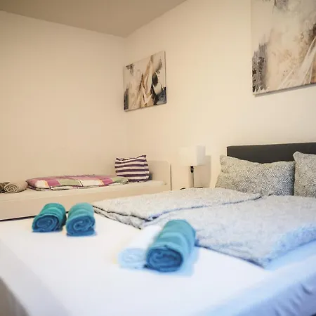 Moderne In Mit Balkon, Wehome Komfort Apartment *